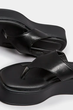 Pixiegirl Pixiegirl Black Flatform Flip Flops In Standard Fit