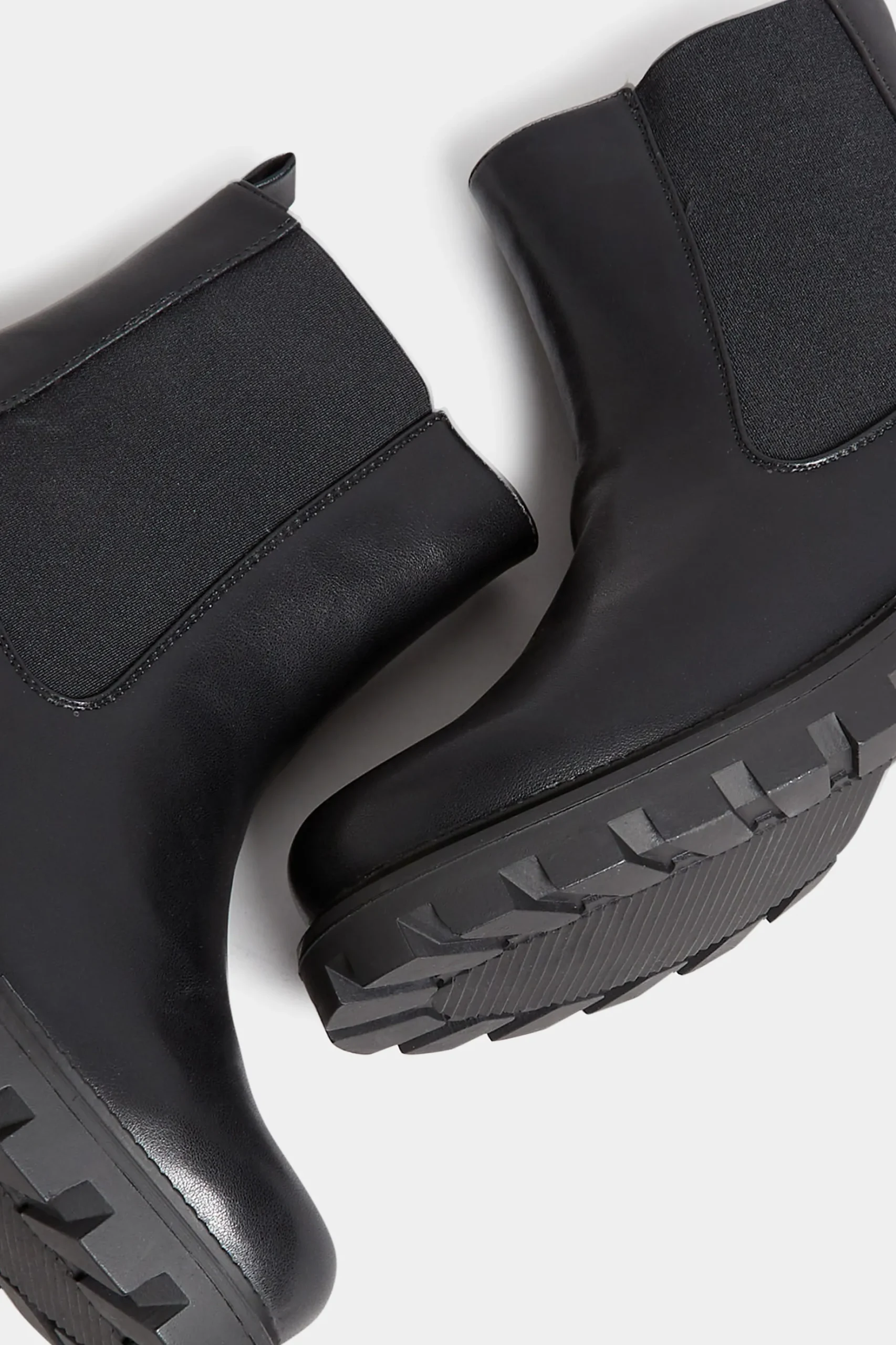 Yours Yours Black Chunky Chelsea Boots In Wide E Fit & Extra Wide Eee Fit