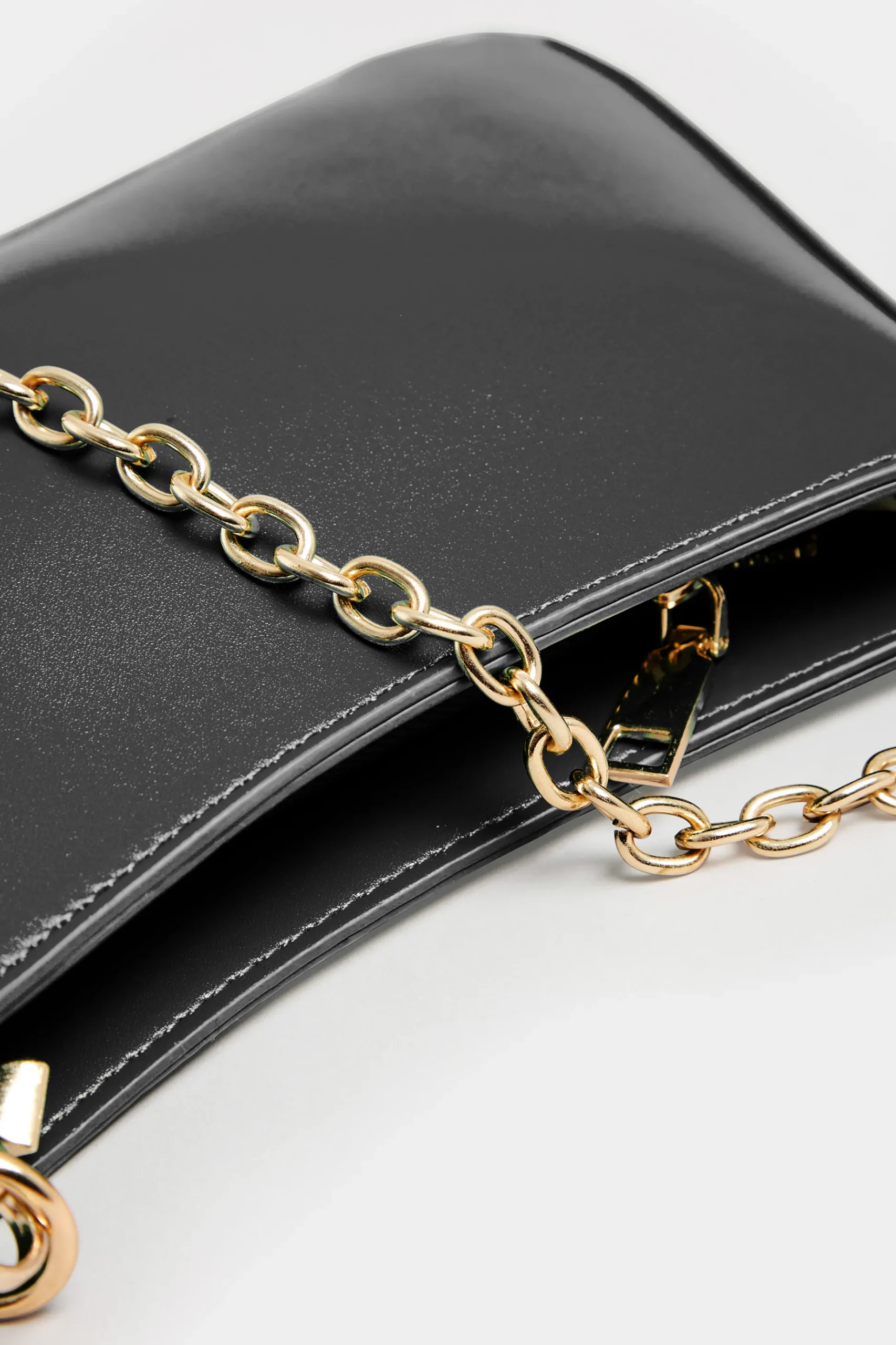 Yours Yours Black Detachable Chain Shoulder Bag