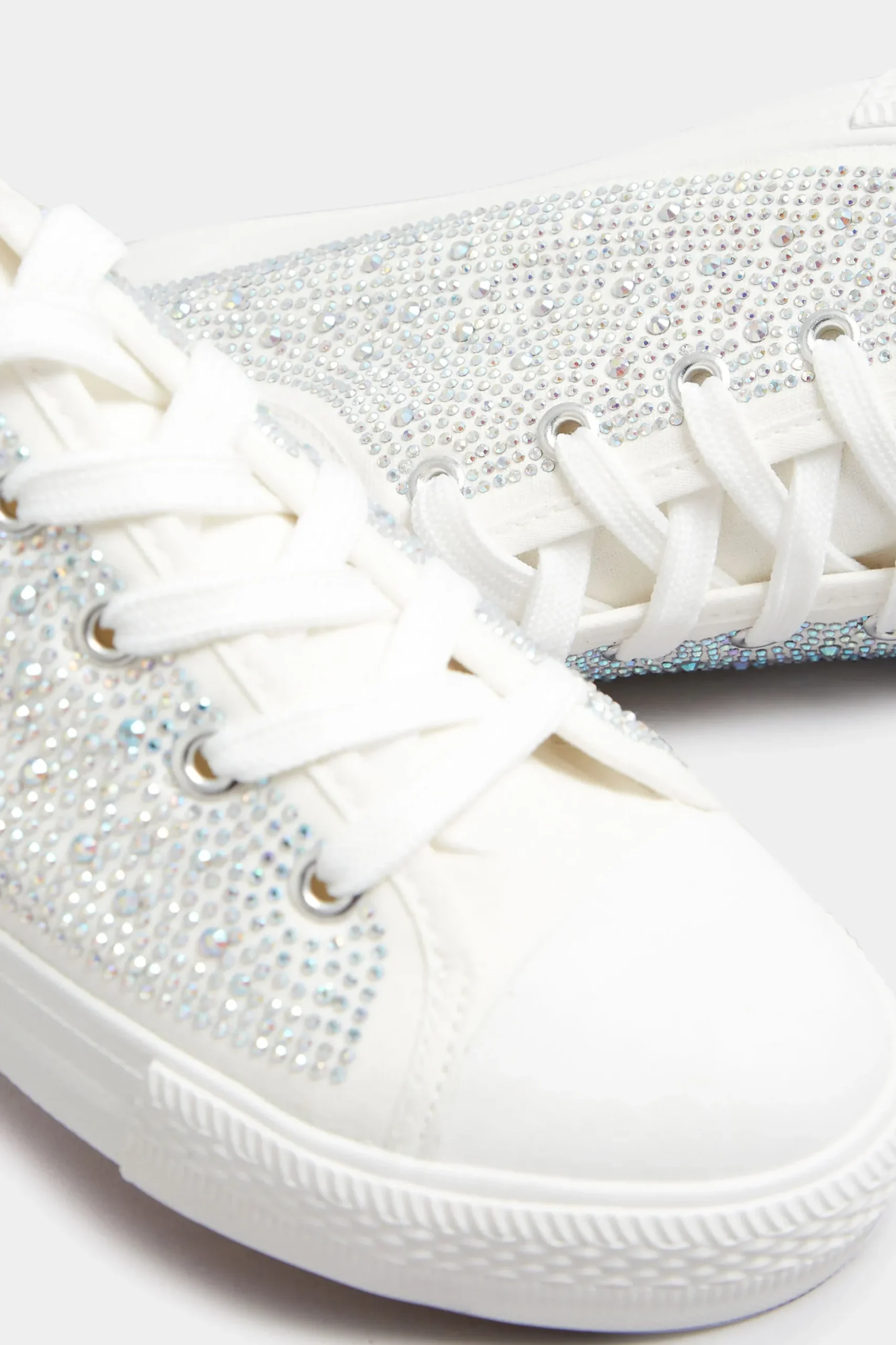 Yours Yours White Diamante Low Trainer In Wide E Fit